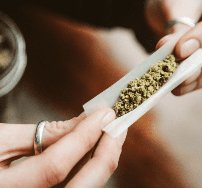 How to roll a joint